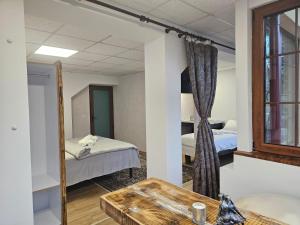 CĂSUȚA DIN ȘIPOT pe Cricovul Dulce