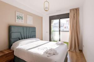 The Sunset Apartment - 2 BR & Beach-Front