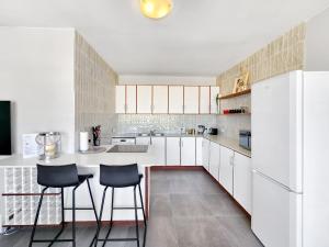 Lions Head views! Ultimate convenience!