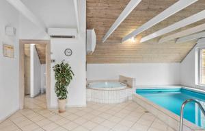 Nice Home In Væggerløse With Sauna