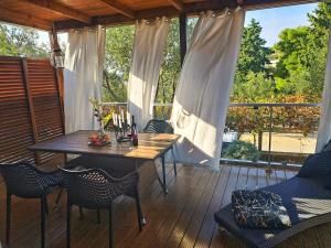 Murter Sunny House - 3hvězdičkové hotely ve městě Murter