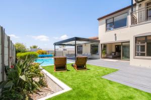 Luxury 5 Bedroom Villa with Heated Pool and Inverter in Blouberg