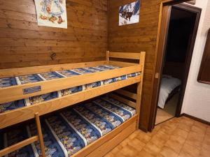 Appartement 2 pièces proche des pistes avec balcon - FR-1-692-41