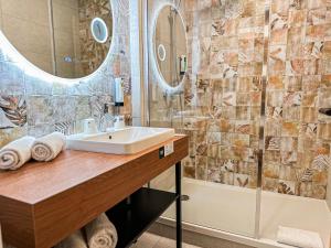 Hotels L'Arcalod & Bistrot Jeanne - Lac d'Annecy - Hotel Restaurant Spa : photos des chambres