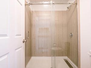 Modern Stay Close to Disney World and Free Parking
