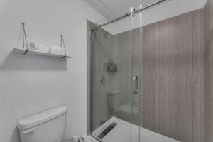 Studio Escape 7 Mins to Disney World and Free parking