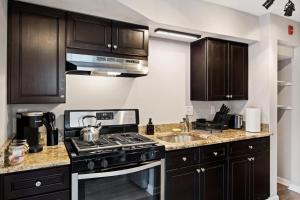 Urban 1BD moments away from DT Peoria