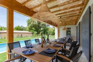 Appartements #53 St Paul Villa Swimpool AC Carpark BBQ for 8 Guest : photos des chambres