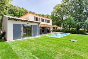 Appartements #53 St Paul Villa Swimpool AC Carpark BBQ for 8 Guest : photos des chambres