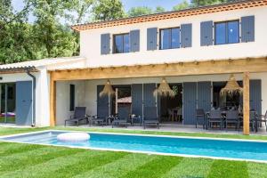 Appartements #53 St Paul Villa Swimpool AC Carpark BBQ for 8 Guest : photos des chambres