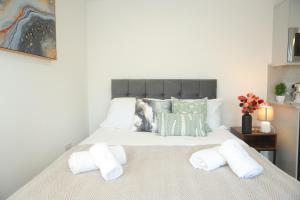 Ensuite Room 4 mins from Luton Airport