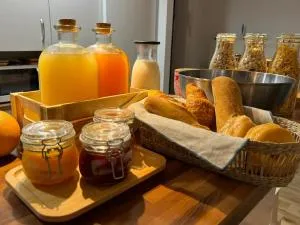 Alex Bed & Breakfast - Your Home Away - in a real home - Fuengirola