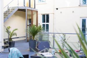 10 At The Beach, Torcross