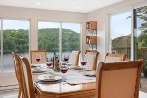 Twin Lake Retreat - Hot Tub & Private Beach - Thurso