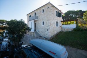 MY DALMATIA - Sea view holiday home Antonela