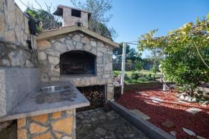 MY DALMATIA - Sea view holiday home Antonela