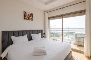 Luxurious Apt - Sea View - Pont Blondin
