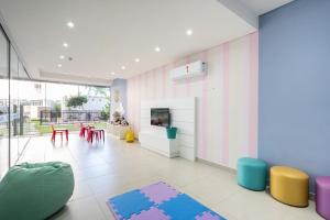 Aptos completo com vista mar pé na areia em Barra Velha em condomínio Resort com Spa, Piscina, quadra de futebol, Sala de jogos, brinquedoteca, Complexo com diversos comércios