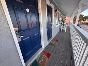 Front Beach Retreat C & B2 & D2