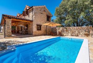 MY DALMATIA - Authentic villa Malou with private swimming pool
