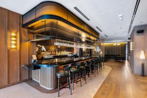 48Flr Condo w Free Parking