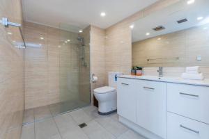 Waterfront 3 bedroom APT at Surfers Paradise