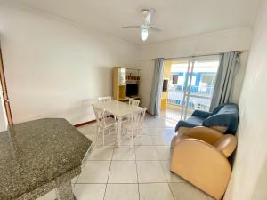 Apartamento com piscina Bombas