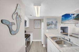 Sugar Beach 335 by Vacation Homes Collection