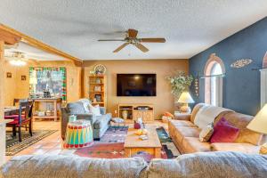 Cyclists Haven Southwestern-Style Home in Tucson