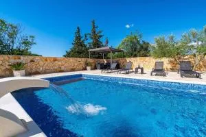 MY DALMATIA - Holiday home Maria with private swimming pool - Kakma
