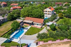 MY DALMATIA - Authentic stone house Momo with private infinity pool