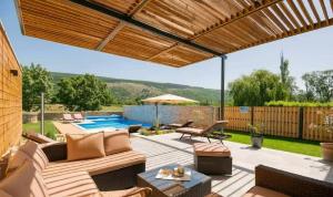 MY DALMATIA - Luxury villa Prolozac with private heated pool 