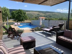 MY DALMATIA - Luxury villa Prolozac with private heated pool