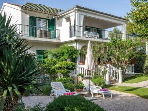 MY DALMATIA - Beach Apartment Jadrija