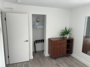 Large 2 bedroom private suite !