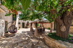 MY DALMATIA - Authentic villa Zvonko with private swimming pool