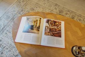 Stylish Home moments walk from city centre with Garden Office