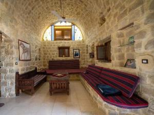 suite-2 rooms-4 beds-2 bathrooms