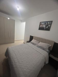 Apartamento Totalmente Equipado com tudo que você precisa com 2 Quartos Ar Condicionados 09 min Praia Balneário Camboriú até 4 pessoas