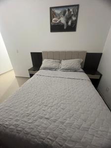 Apartamento Totalmente Equipado com tudo que você precisa com 2 Quartos Ar Condicionados 09 min Praia Balneário Camboriú até 4 pessoas