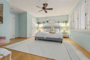 Majestic Lux Home with Heated Pool and Spa!