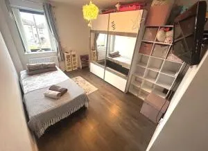 Great location Single Room in a Shared Apartment Female Only - 纽敦阿比