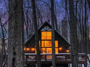 Mountainside w Fireplace, Fire Pit, Deck, & WiFi - Mercersburg