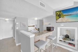 Sugar Beach 356 by Vacation Homes Collection