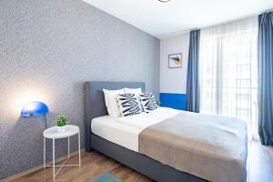 Very Central - Balcony - Free Parking