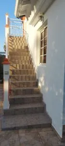 HAUT DE VILLA VU SUR LA MONTAGNE. - Saint-Louis