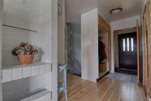 Private House VILLA JOKI near Center, River view, Free Onsite Parking, WiFi