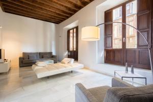 Superior One-Bedroom Apartment room in Elvira Suites