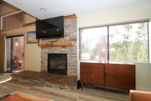 Mammoth Ski Racquet Club 86 - Pet Friendly