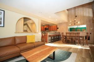 Mammoth Ski Racquet Club 86 - Pet Friendly